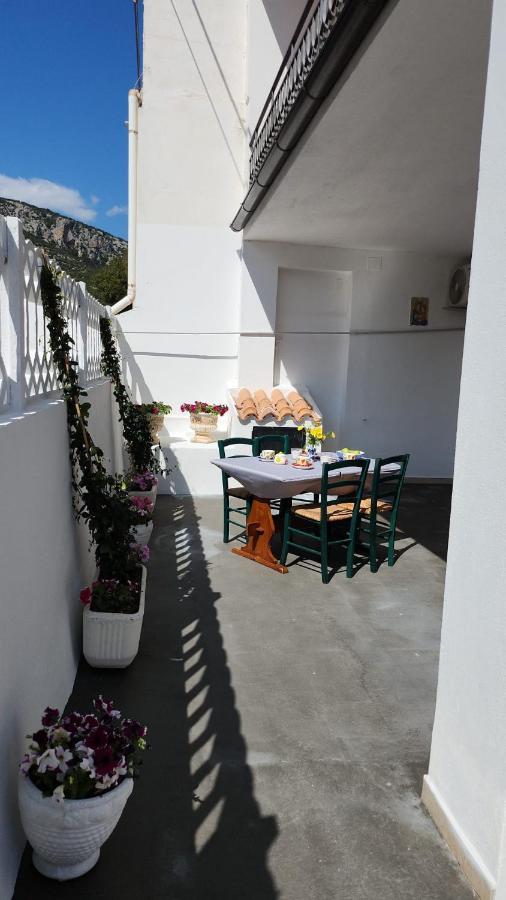 Appartement Zose - Casa Al Mare à Cala Gonone Extérieur photo